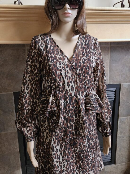 NWT! Designer - Walter by WALTER BAKER, Boho leopard print Adam dress - Picture 7 of 10
